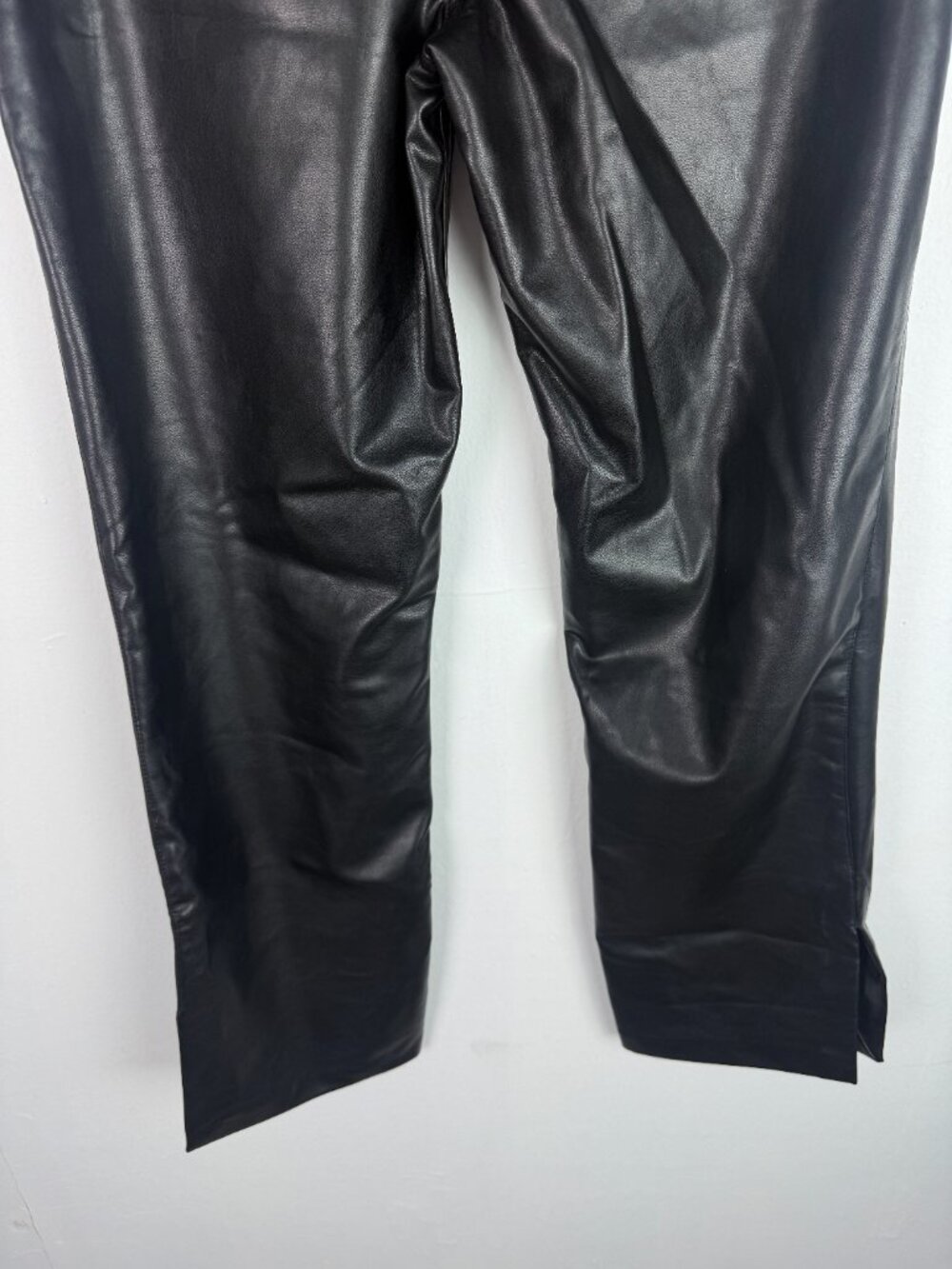NWT Abercrombie & Fitch 90s Straight Ultra High Rise Vegan Leather Pant 27 SHORT - Picture 10 of 11